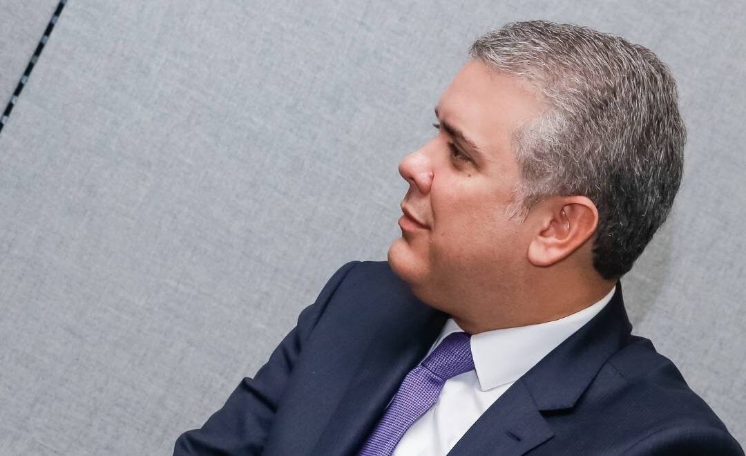 L’ex-président controversé de la Colombie est devenu DJ|VIDÉO