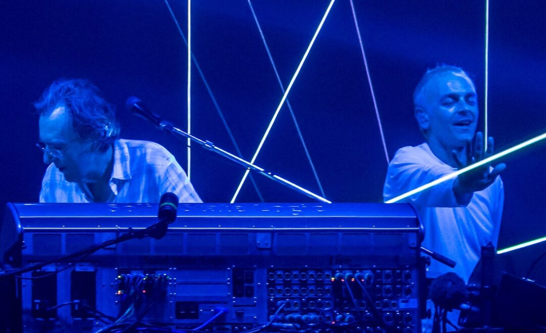 Underworld réédite « Born Slippy » pour les trente ans du morceau
