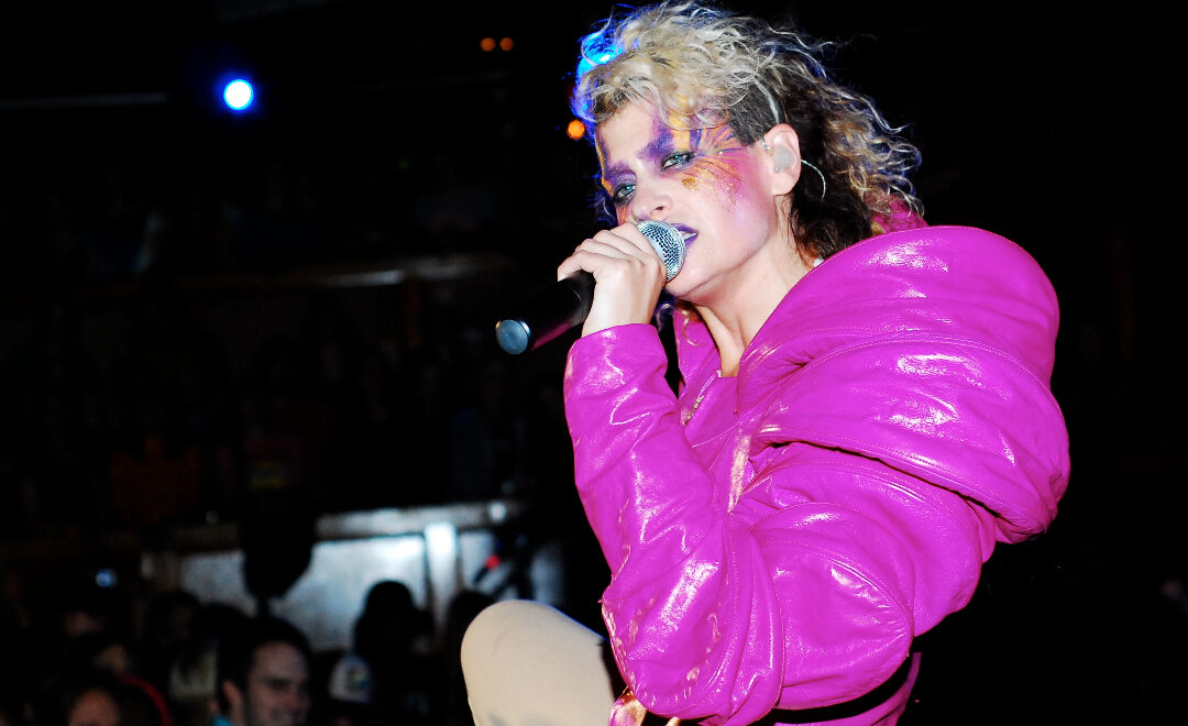 Peaches dévoile un single et annonce la sortie d’un album
