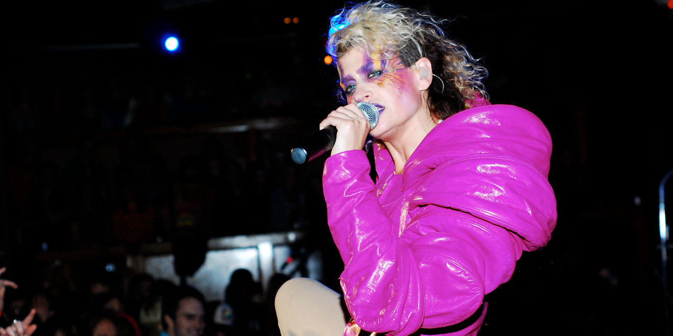 Peaches dévoile un single et annonce la sortie d’un album 