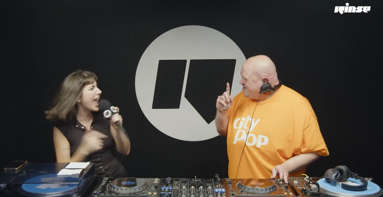 À voir : le mix survolté de Teki Latex et de Brava sur Rinse